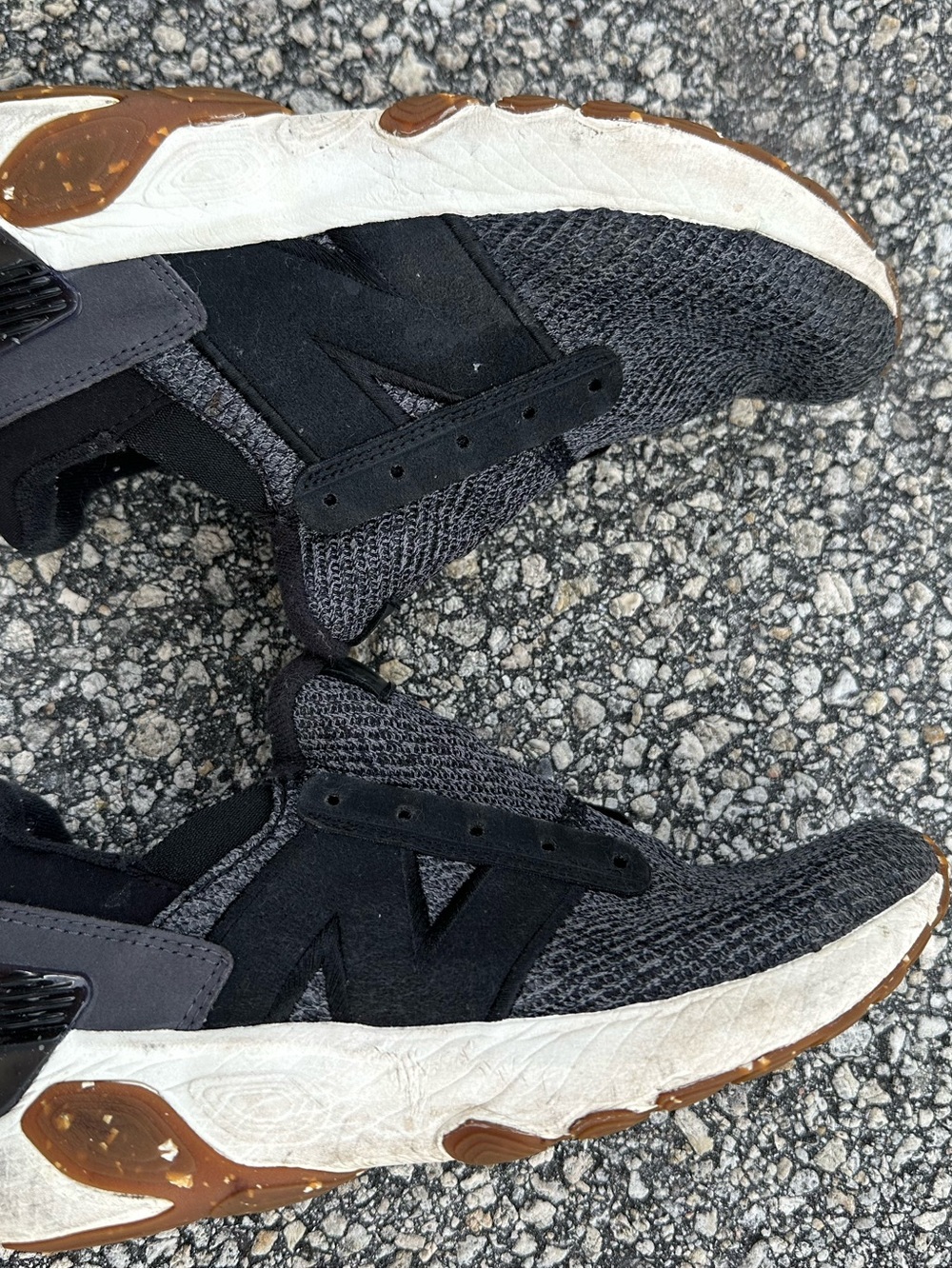 New Balance Women’s 7.5 Black and White Knit Sneakers with Brown Accents